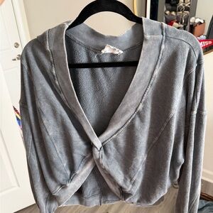 Gray Twist-Front Cropped Sweatshirt